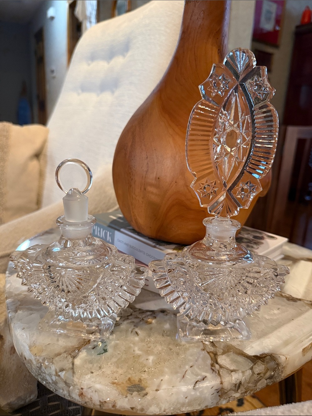 Vintage Glass Decorative Perfume Bottles Set — Elegant Cut Crystal Accents